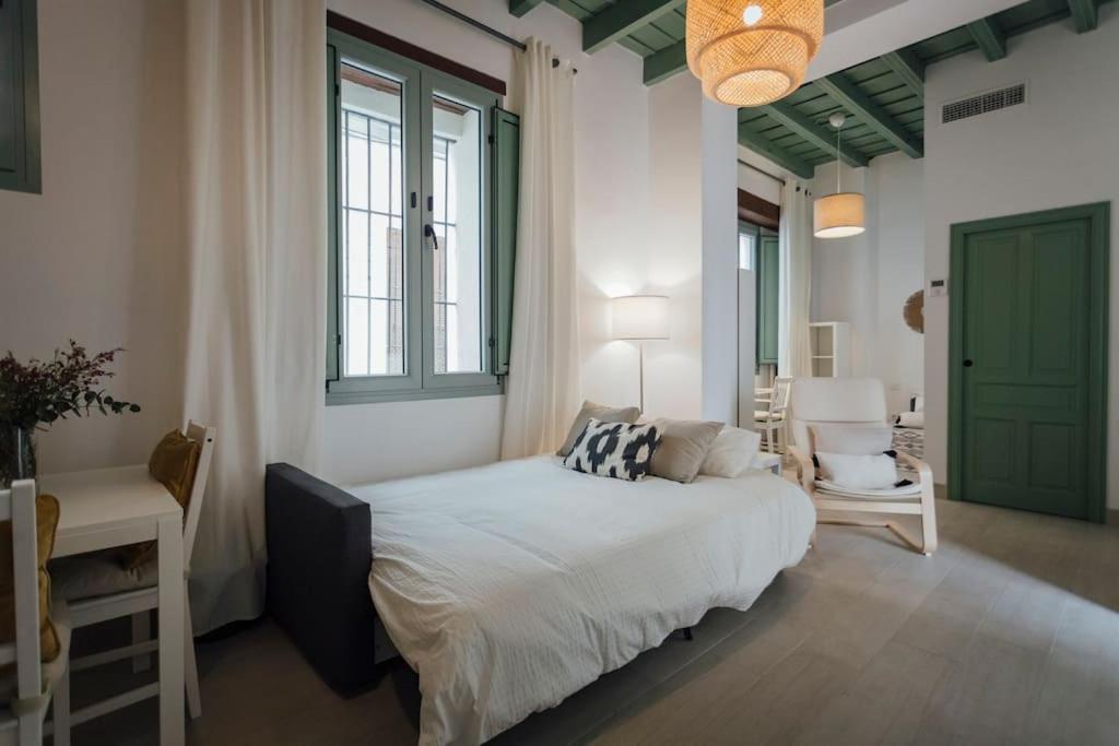 Komodo Gran Poder - Penthouse With Private Pool And Cozy Twin Bedroom Central Apartment Seville Luaran gambar