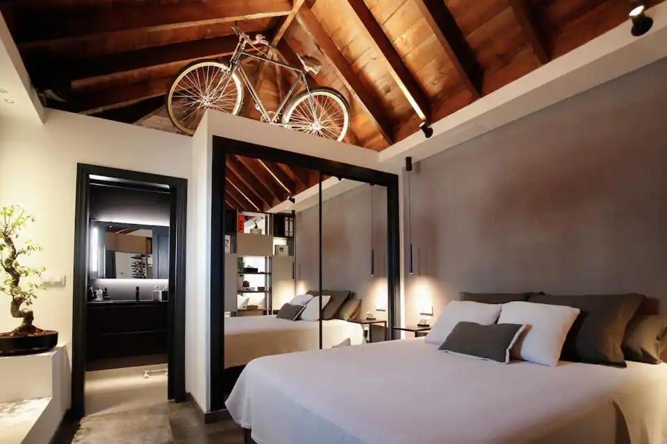 Komodo Gran Poder - Penthouse With Private Pool And Cozy Twin Bedroom Central Apartment Seville Luaran gambar